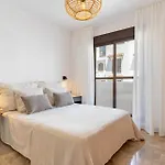 別荘 Charming With Spacious Terrace, Pool And Nearby *